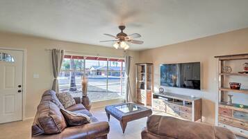 Rumah (3 Bedrooms) | Bagian depan properti