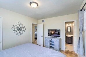 House (3 Bedrooms) | Interior - Tucson Home w/ Patio & Games < 1 Mi to Park Place (Tucson)