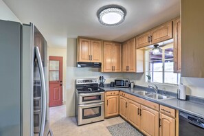 House (3 Bedrooms) | Interior - Tucson Home w/ Patio & Games < 1 Mi to Park Place (Tucson)