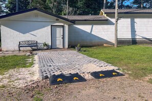 Apartment (0 Bedroom) | Interior