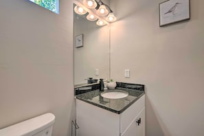 Interior - Stylish College Park Home w/ Private Garden! (College Park)