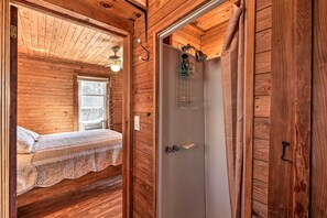 House (1 Bedroom) | Interior