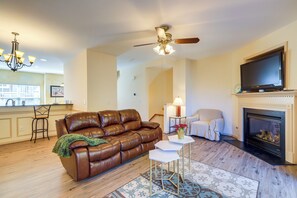 Apartment (4 Bedrooms) | Interior - Decatur Vacation Rental ~ 5 Mi to Downtown Decatur (Decatur)