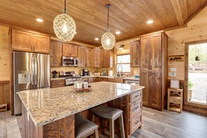 House (3 Bedrooms) | Private kitchen | Microwave, oven, stovetop, dishwasher - Luxe Morganton Cabin: Hot Tub, Fire Pit, Game Room (Morganton)