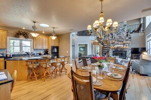 House (3 Bedrooms) | Interior - Sky Valley Home w/ Mtn View, 5 Mi to Rabun Bald! (Dillard)