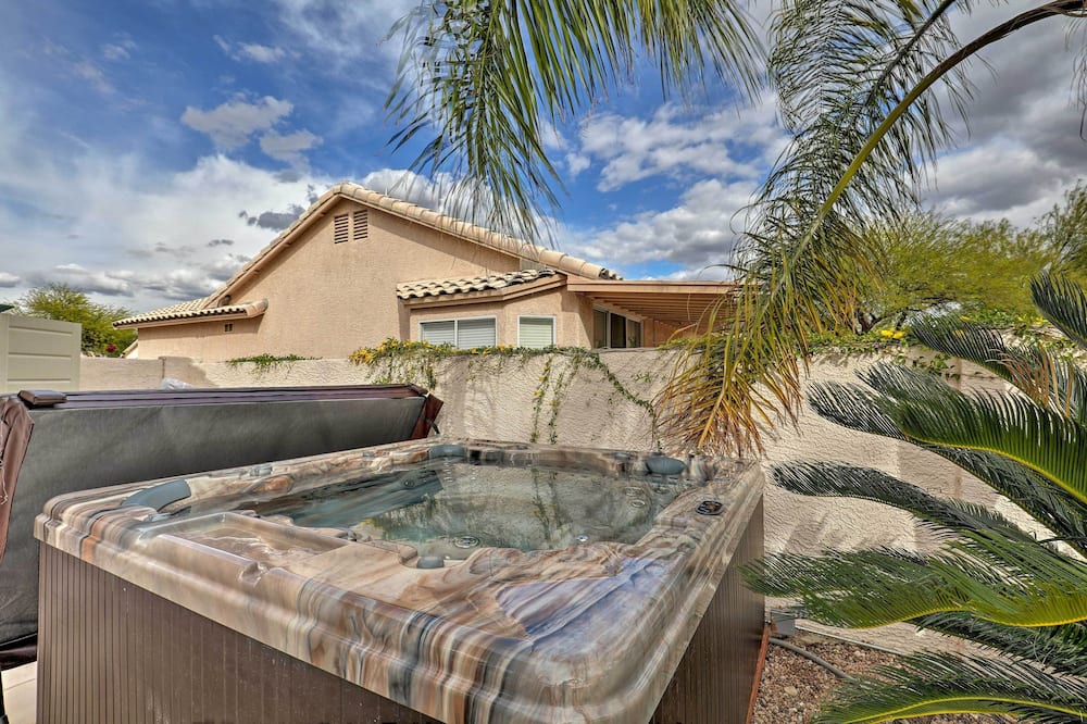 Tucson Getaway w/ Yard, Pool, Hot Tub + Gas Grill! - Vail, AZ