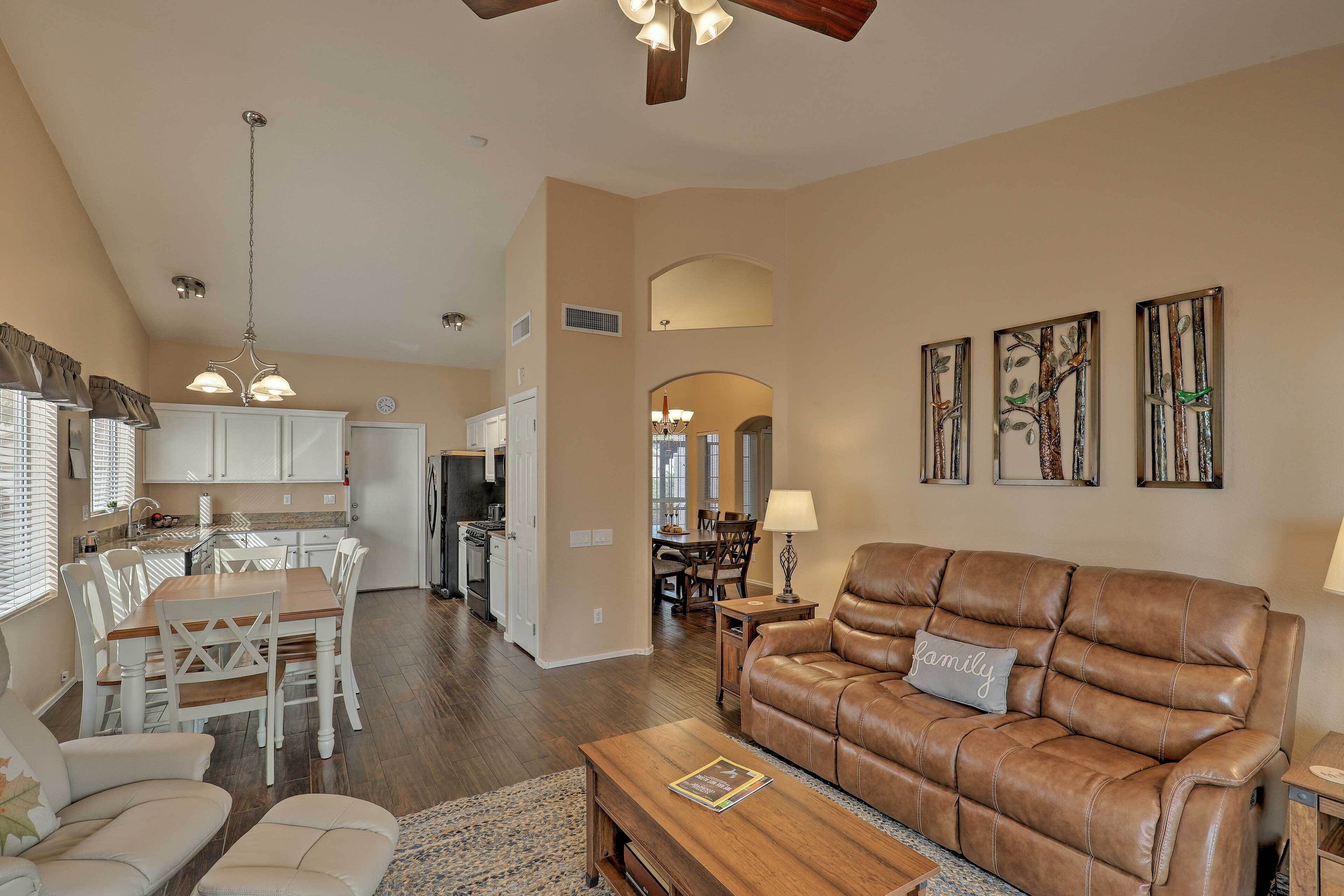 House (3 Bedrooms) | Interior