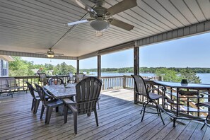 House (2 Bedrooms) | Interior - House w/ Dock + Slide Situated on Lake Sinclair! (Milledgeville)