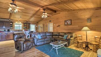 House (2 Bedrooms) | Interior