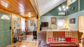 House (2 Bedrooms) | Bahagian dalam