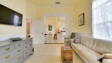 Cottage (3 Bedrooms) | Front of property