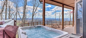 Mineral Bluff Cabin Near Lake Blue Ridge!