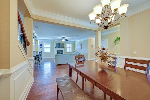 House (4 Bedrooms) | Interior