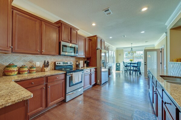 House (4 Bedrooms) | Interior