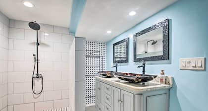 Decatur Apartment w/ Tennis Court ~ 11 Mi to ATL