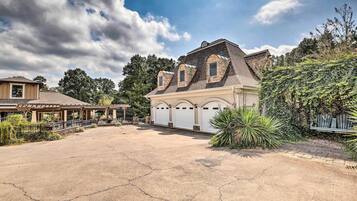 Apartment (0 Bedroom) | Interior