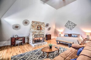 Apartment (0 Bedroom) | Interior