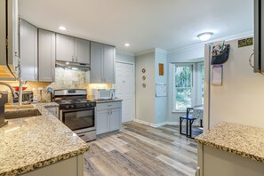 House (3 Bedrooms) | Interior - Dog-friendly Fayetteville Home w/ Fenced Yard! (Fayetteville)