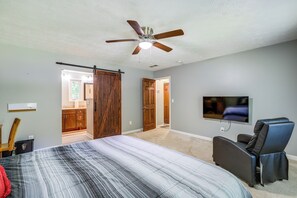 House (3 Bedrooms) | Interior - Dog-friendly Fayetteville Home w/ Fenced Yard! (Fayetteville)