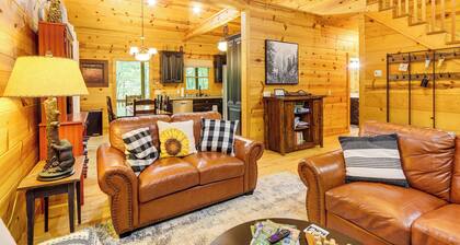 Lakeside Cabin: Game Room, Dock, Orchard, Wineries