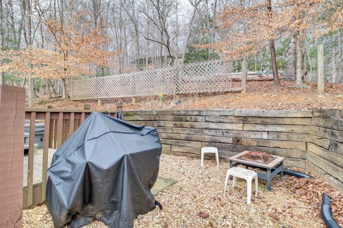 Ellijay Resort Cabin w/ Fire Pit, Decks, & Hot Tub