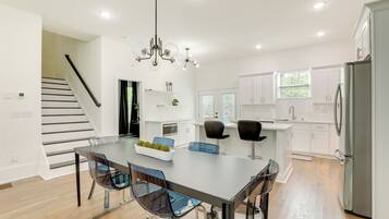 Nhà (4 Bedrooms) | Nội thất