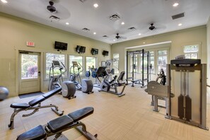 Fitness facility - Stunning Toccoa Retreat w/ Private Deck & Mtn View (Toccoa)