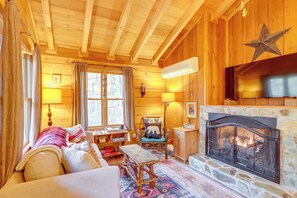 House (1 Bedroom) | Interior