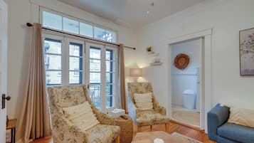 Apartment (1 Bedroom) | Interior