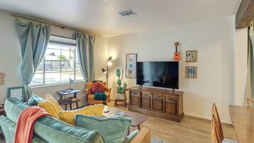 House (4 Bedrooms) | Front of property