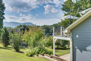 Front of property - Young Harris Vacation Rental w/ Mountain Views! (Young Harris)