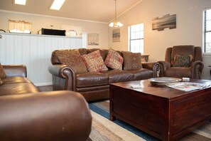 Interior - Lakefront Cottage w/ Private Hot Tub! (Buckhead)