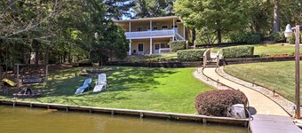 Lakefront Cottage w/ Private Hot Tub!