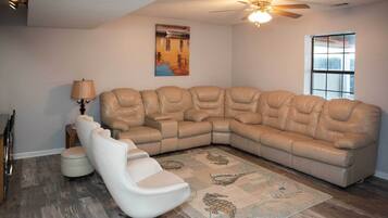 Cottage (4 Bedrooms) | Interior