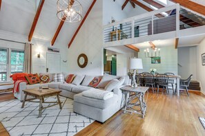 House (3 Bedrooms) | Interior - Sunny Big Canoe Home w/ Views & Screened Porch (Jasper)