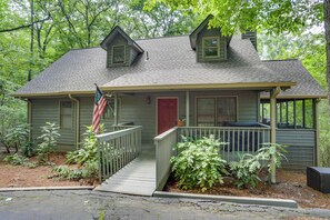 House (3 Bedrooms) | Interior - Sunny Big Canoe Home w/ Views & Screened Porch (Jasper)