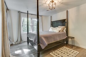 House (3 Bedrooms) | 3 bedrooms, iron/ironing board, bed sheets