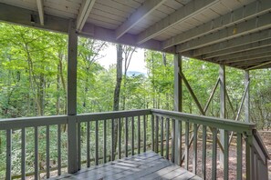 House (3 Bedrooms) | Interior - Sunny Big Canoe Home w/ Views & Screened Porch (Jasper)