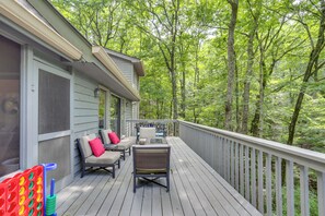 House (3 Bedrooms) | Interior - Sunny Big Canoe Home w/ Views & Screened Porch (Jasper)