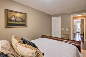 Casa (5 Bedrooms) | 5 habitaciones, tabla de planchar con plancha y ropa de cama 