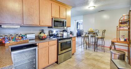 Centrally Located Hampton Home: 6 Mi to Downtown!