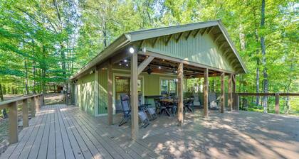 Stunning Culloden Cabin With Deck & Creek View!