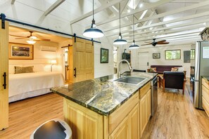 House (3 Bedrooms) | Interior - Stunning Culloden Cabin With Deck & Creek View! (Roberta)