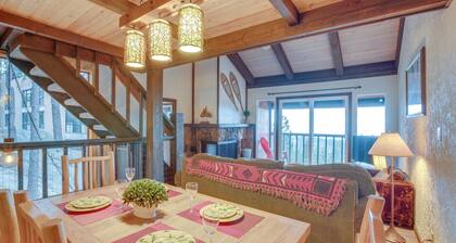 1 Mi to Stagecoach Lift! Homey Tahoe Townhome