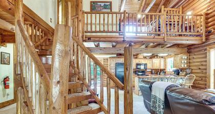Family Getaway: Georgia Cabin w/ Outdoor Hot Tub
