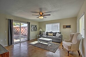 Interior - Tucson Home W/landscaped Backyard Patio & Fire Pit (Tucson)