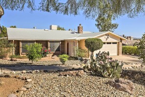 House (3 Bedrooms) | Interior - Pet-friendly Tucson Home w/ Heated Pool & Hot Tub (Tucson)
