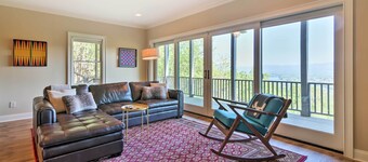 Hiawassee Getaway w/ Deck, Mountain & Lake Views!