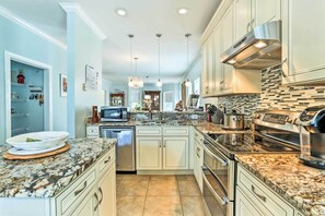 House (3 Bedrooms) | Private kitchen | Microwave, oven, stovetop, dishwasher - Stately Norfolk Home w/ Fenced Yard: Walk to Beach (Norfolk)