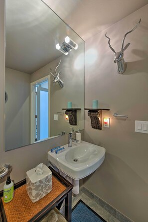 Apartment (0 Bedroom) | Interior - 2 Mi to Dtwn Ballard: Sleek Studio Near Shops (Seattle)